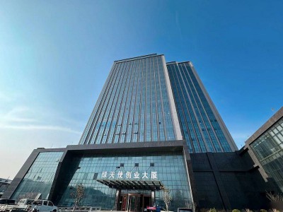 烟台招远写字楼绿天使创业大厦,精装办公室,入驻享受政府税收政策,可办公,可分租,交通便利,可分租