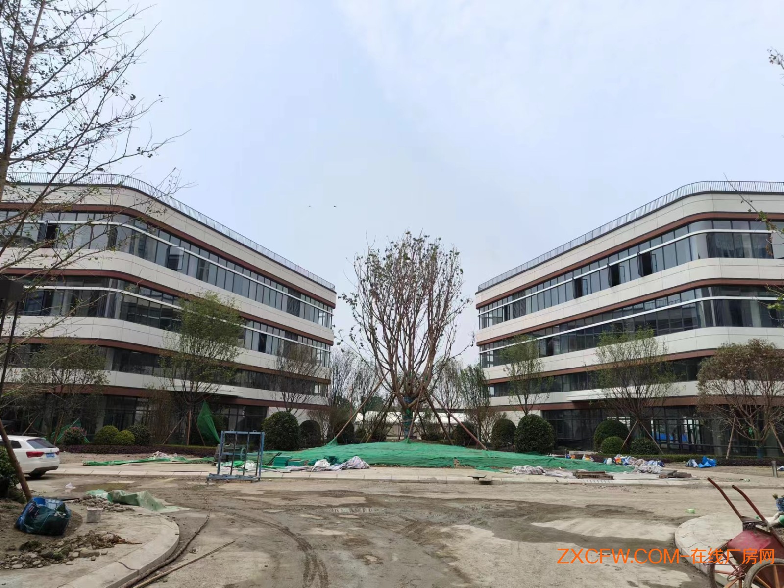 高新西区高端厂房出租，位置好，左京东方，右华为，稀缺资源。 租金补贴50%，政策好。-四川厂房出租
