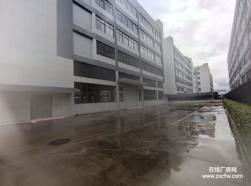 广东英德高新区万洋园区五千多平独栋带院子厂房-广东厂房出租