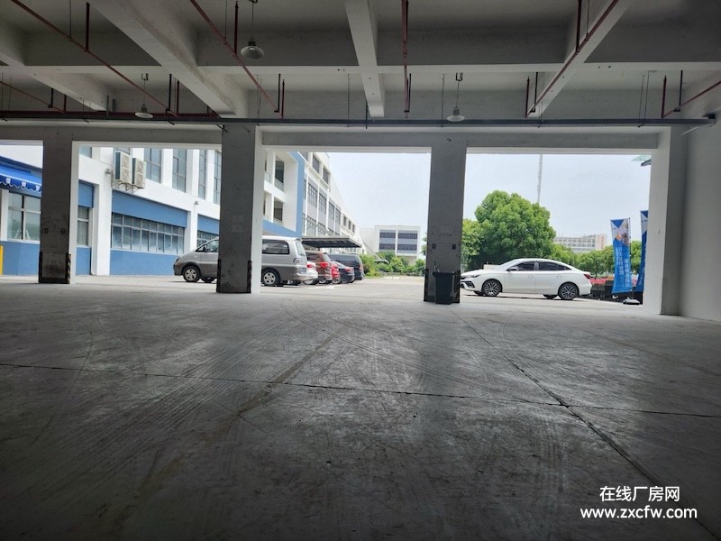 江苏苏州厂房出租-东沙湖厂房出租 面积可按需求分割 丙二类消防 空地大 环境好 随时入驻