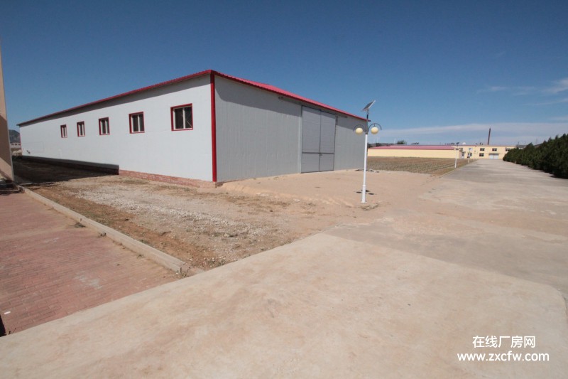 辽宁朝阳市厂房出租-辽宁朝阳21000平厂房场地出租出售，水电齐全，临近高速口，可多方式参与。