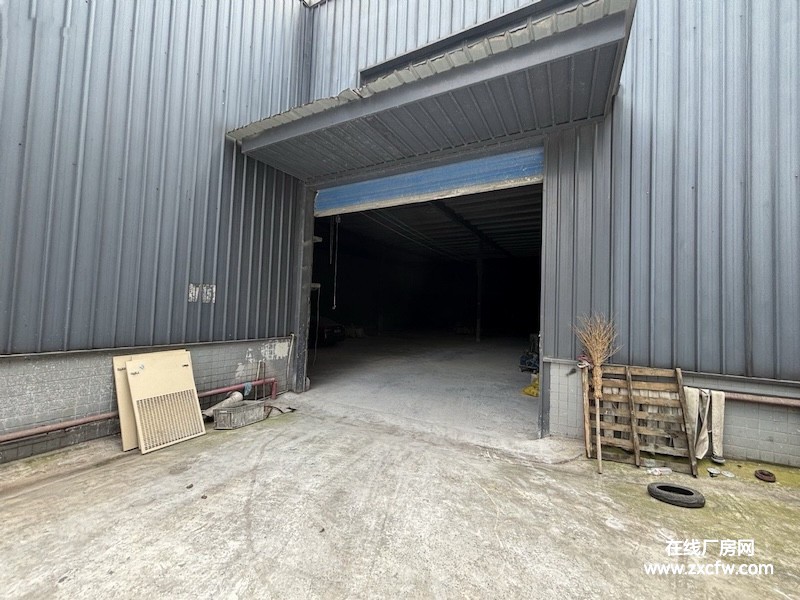 重庆市厂房出租-重庆合川盐井高速下道口1120㎡厂房出租