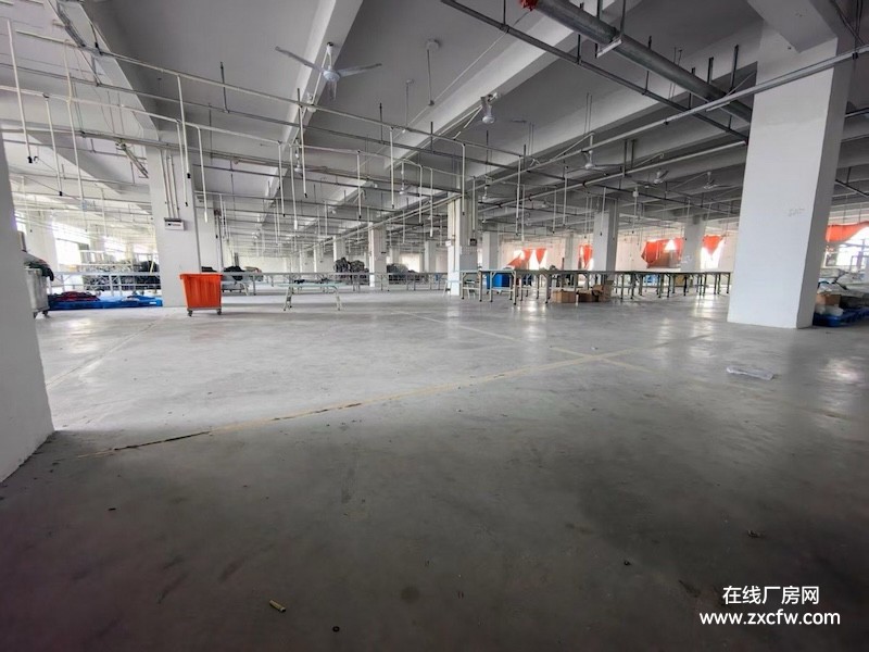 南昌厂房出租-青山湖昌东工业区沈桥新出二楼2452平现成服装厂房出租现成水电带喷淋3部电梯