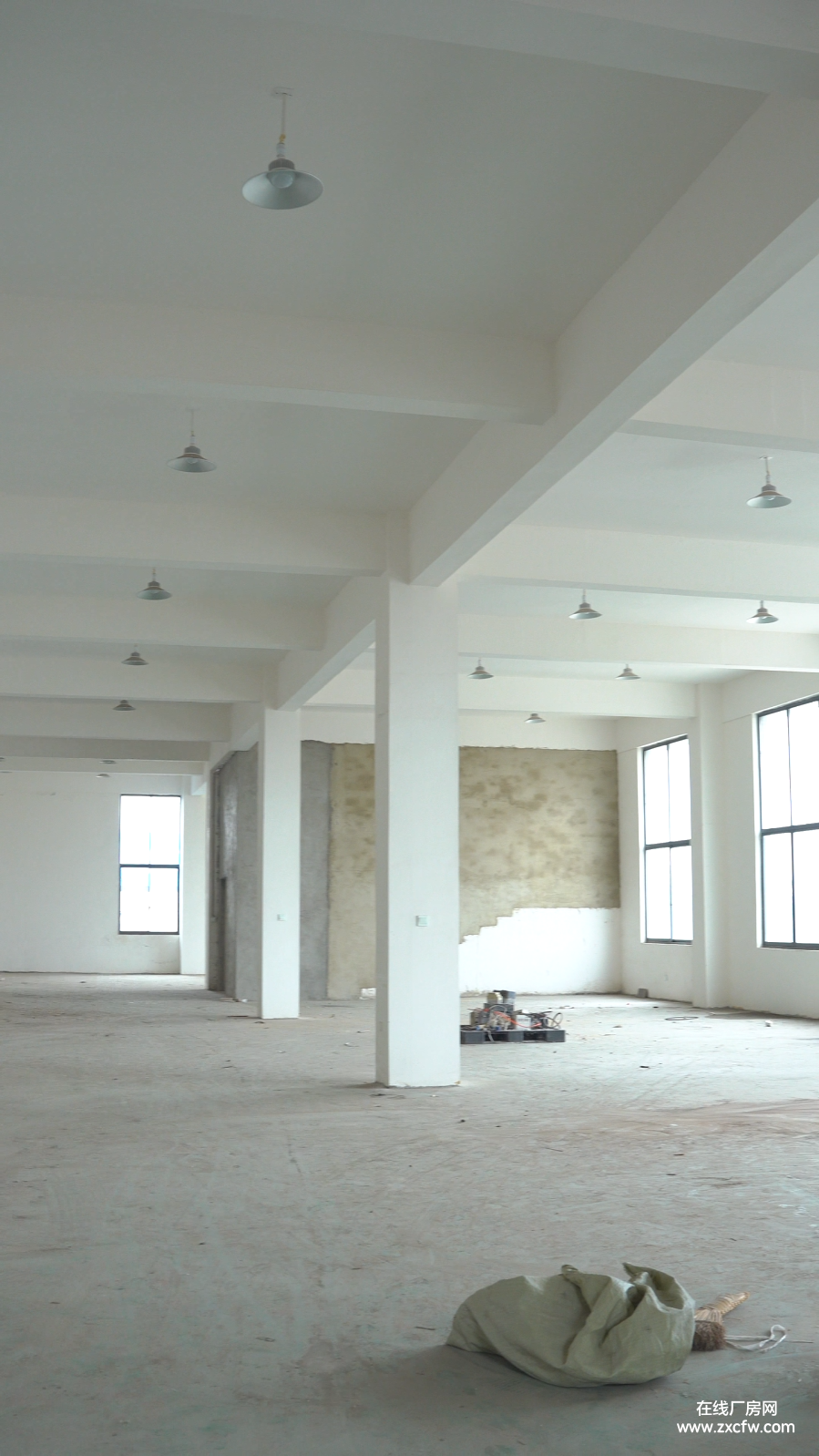 四川德阳厂房出租-德阳经开区6000平独栋厂房出租 灵活分租 有办公室住宿