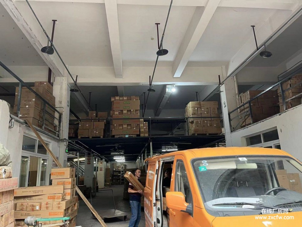 重庆厂房出租-渝北区回兴服装城长河1500㎡标准厂房仓库出租 独门独院厂房