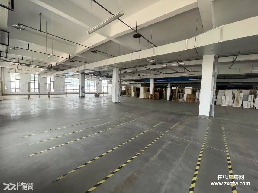 渝北空港3000平整层仓库 可整租可分租 自带卸货平台电梯-重庆仓库出租