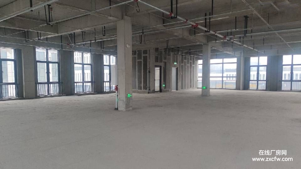 四川成都厂房出租-龙潭寺350㎡小面积标准厂房出租 可生产办公研发