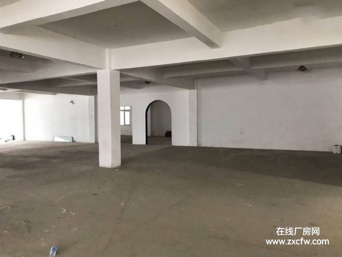 厦门厂房出租-集美灌口刘营社二楼1600平厂房出租 大车方便出入有货梯