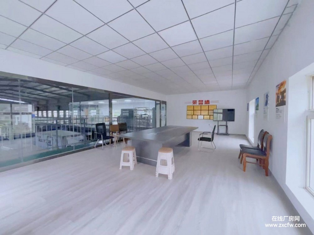 山东济南厂房出租-济南市中区白马山1600㎡独院厂房出租 有电梯有行车带动力电房东直租无中介费