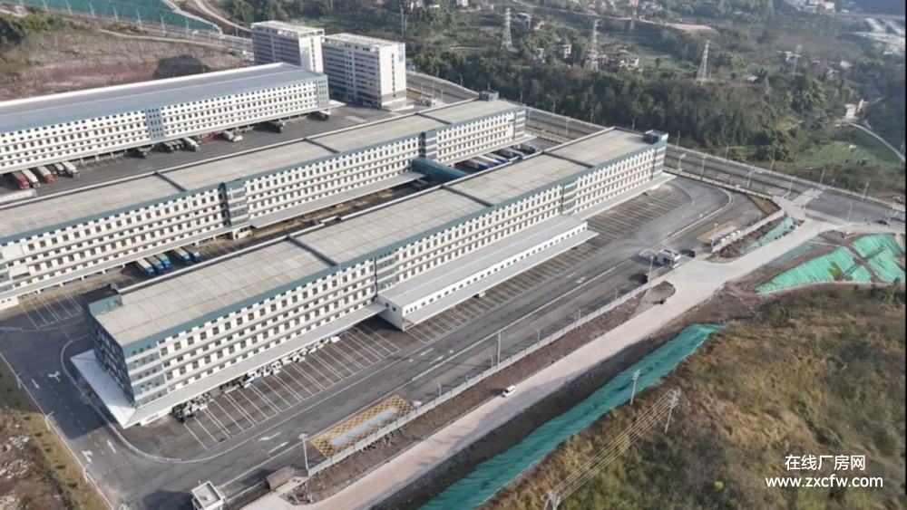 重庆市辖区厂房出租-万州区35000㎡仓库厂房空地出租 有宿舍有食堂大空地