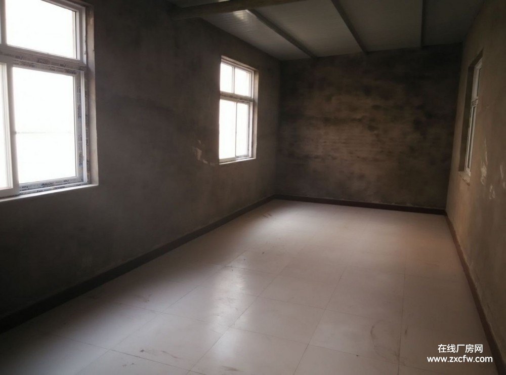 天津仓库出租-天津市东丽区军粮城刘台立交桥旁1200平米仓库出租