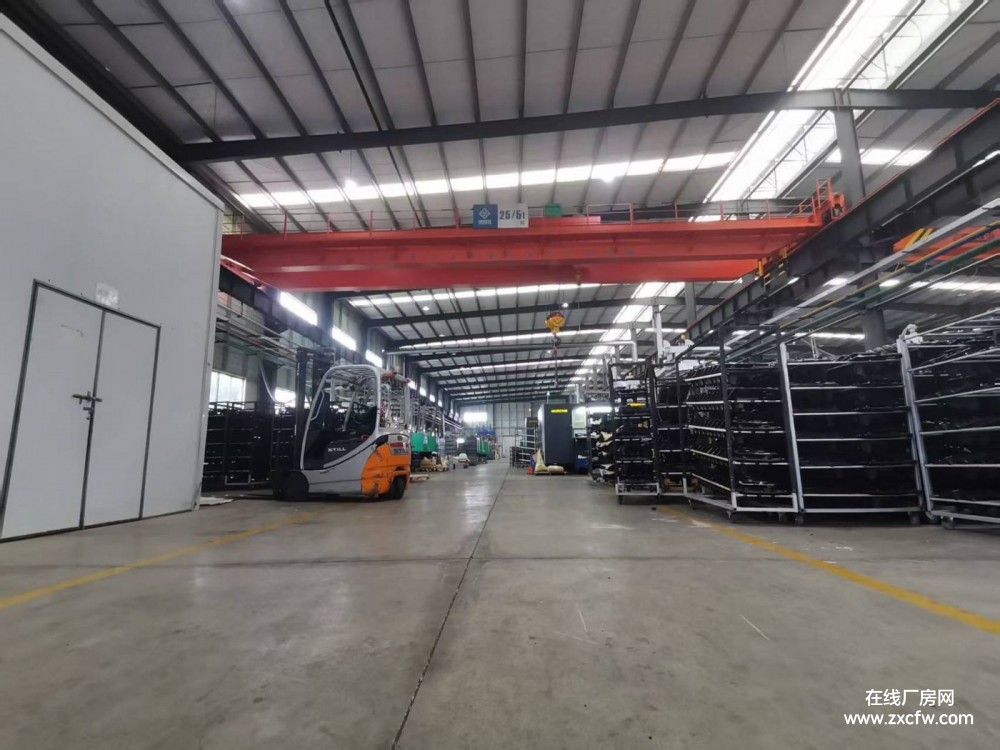 四川成都厂房出租-龙泉驿经开区一楼水电气全通带精装办公室和25吨航车厂房出租