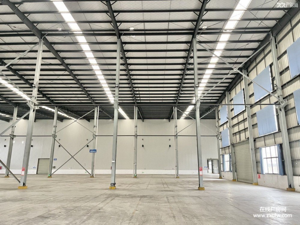 新繁家具园7000平可喷漆厂房库房出租可分租-四川厂房出租