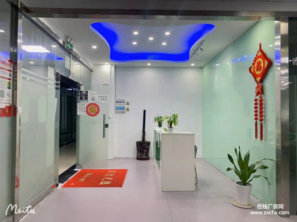 深圳厂房出租-西丽大学城地铁口 一楼650平大开间办公厂房直租