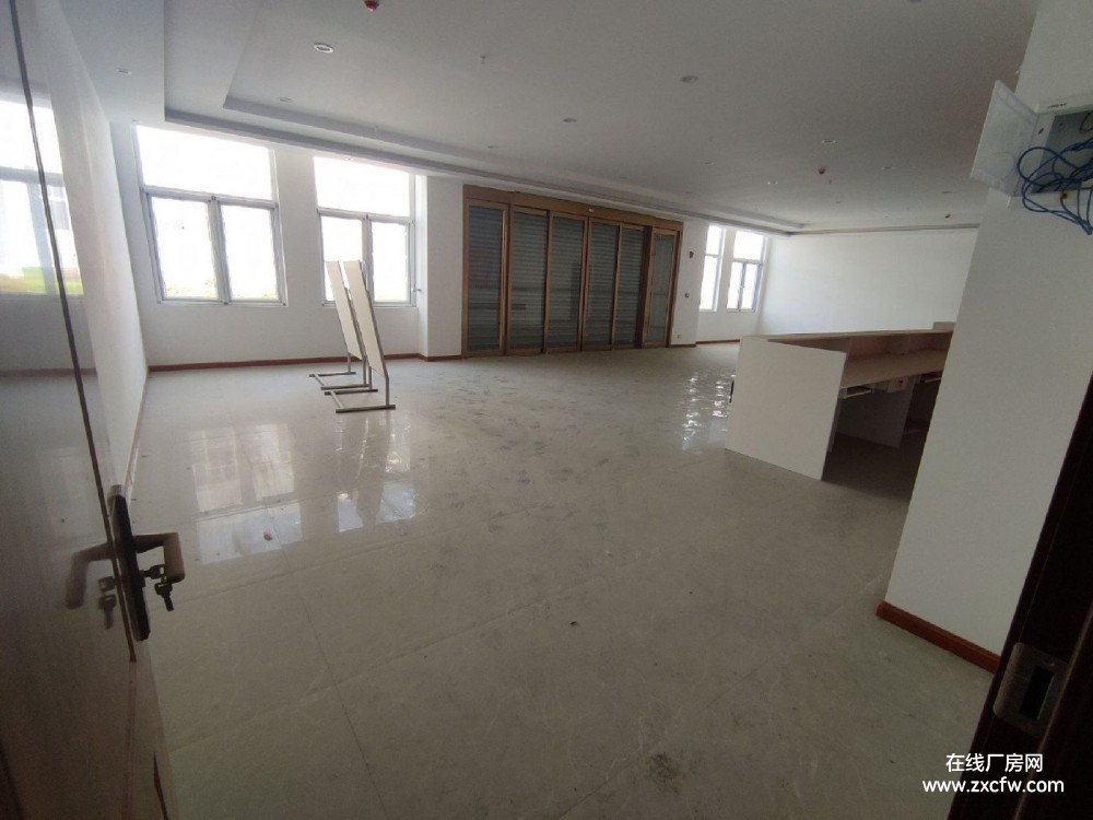 荷泽厂房出租-牡丹区上海路淮河路附近7500㎡园区厂房出租 配有蒸汽有地坪