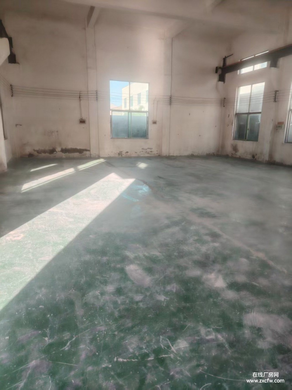 上海厂房出租-上海奉贤区双层独门独院厂房出租 可做机械加工不锈钢产品