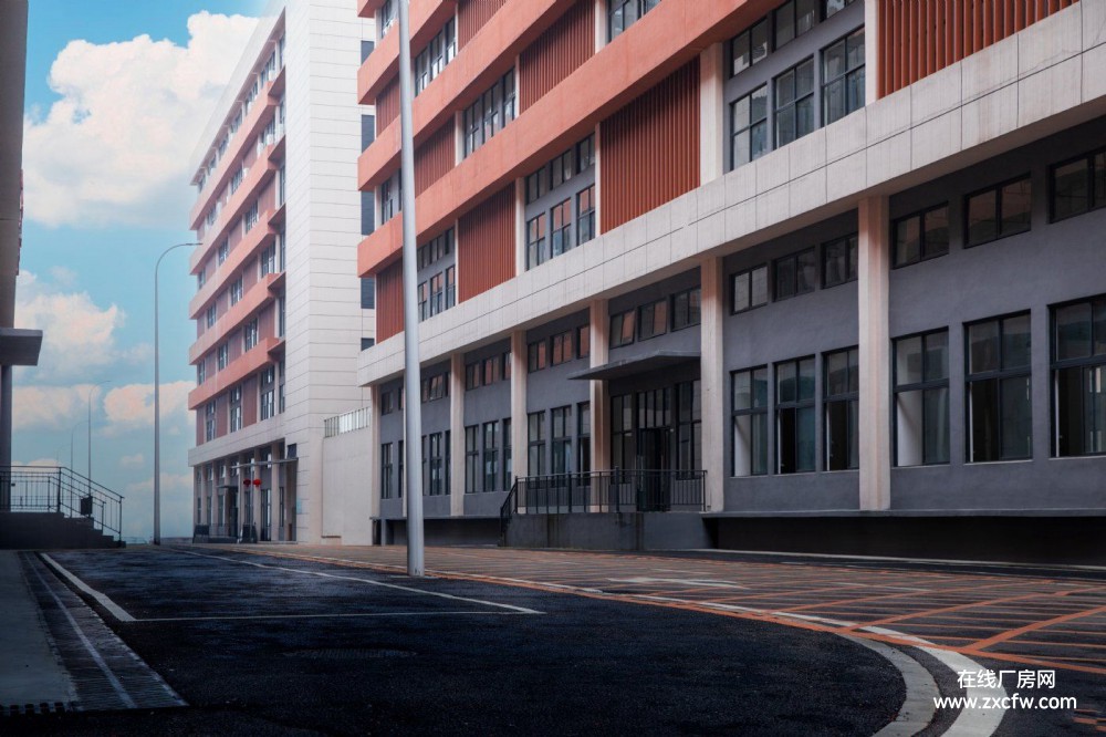 贵阳厂房出租-双龙航空港经济区云关路与双龙北线西段交汇处厂房出租