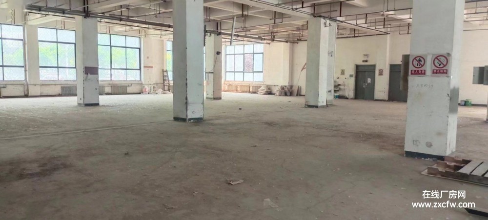 石家庄厂房出租-石家庄高新区工业园区一楼标准厂房仓库出租 有环评带电梯